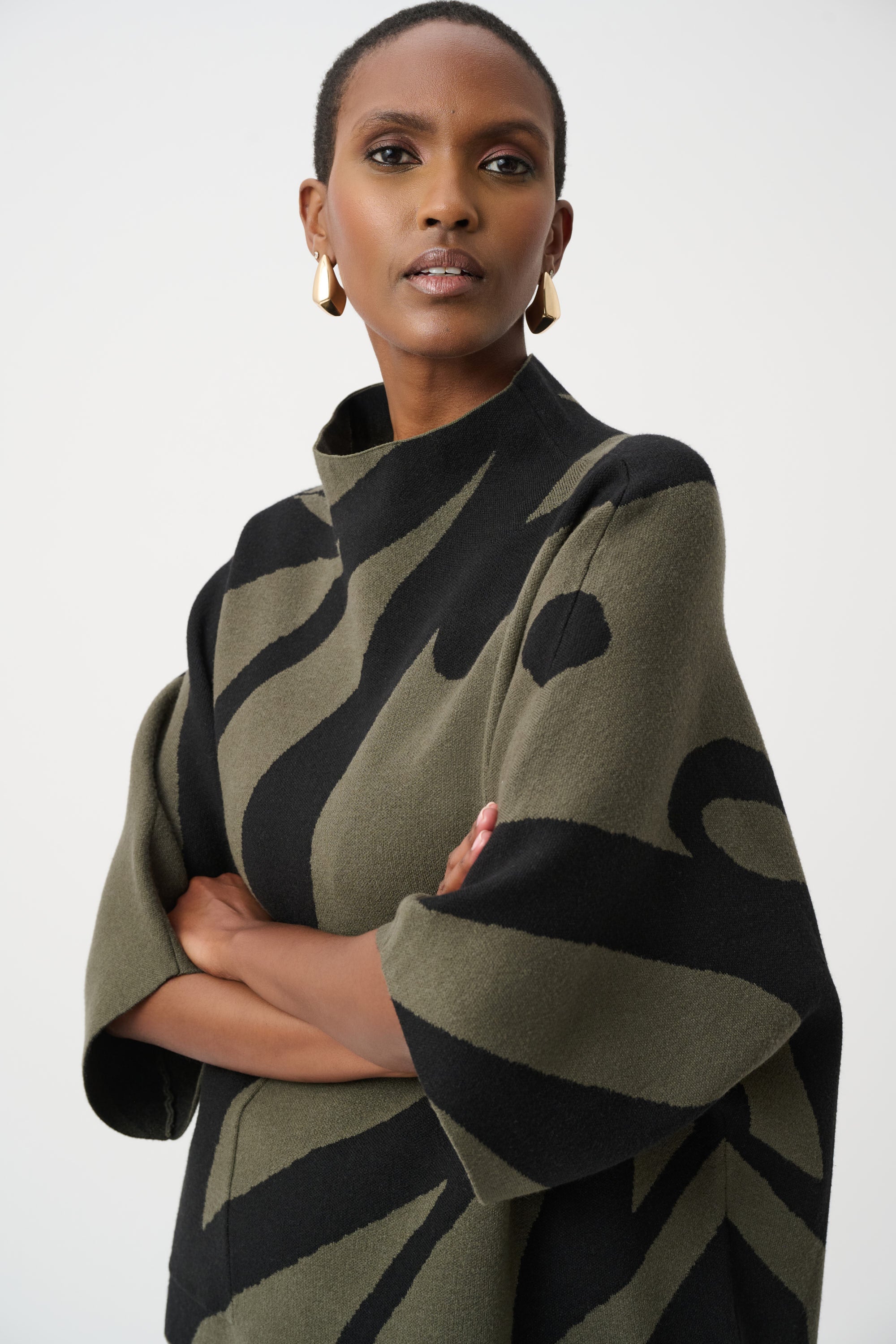 Abstract Funnel-Neck Sweater - Avocado/Black