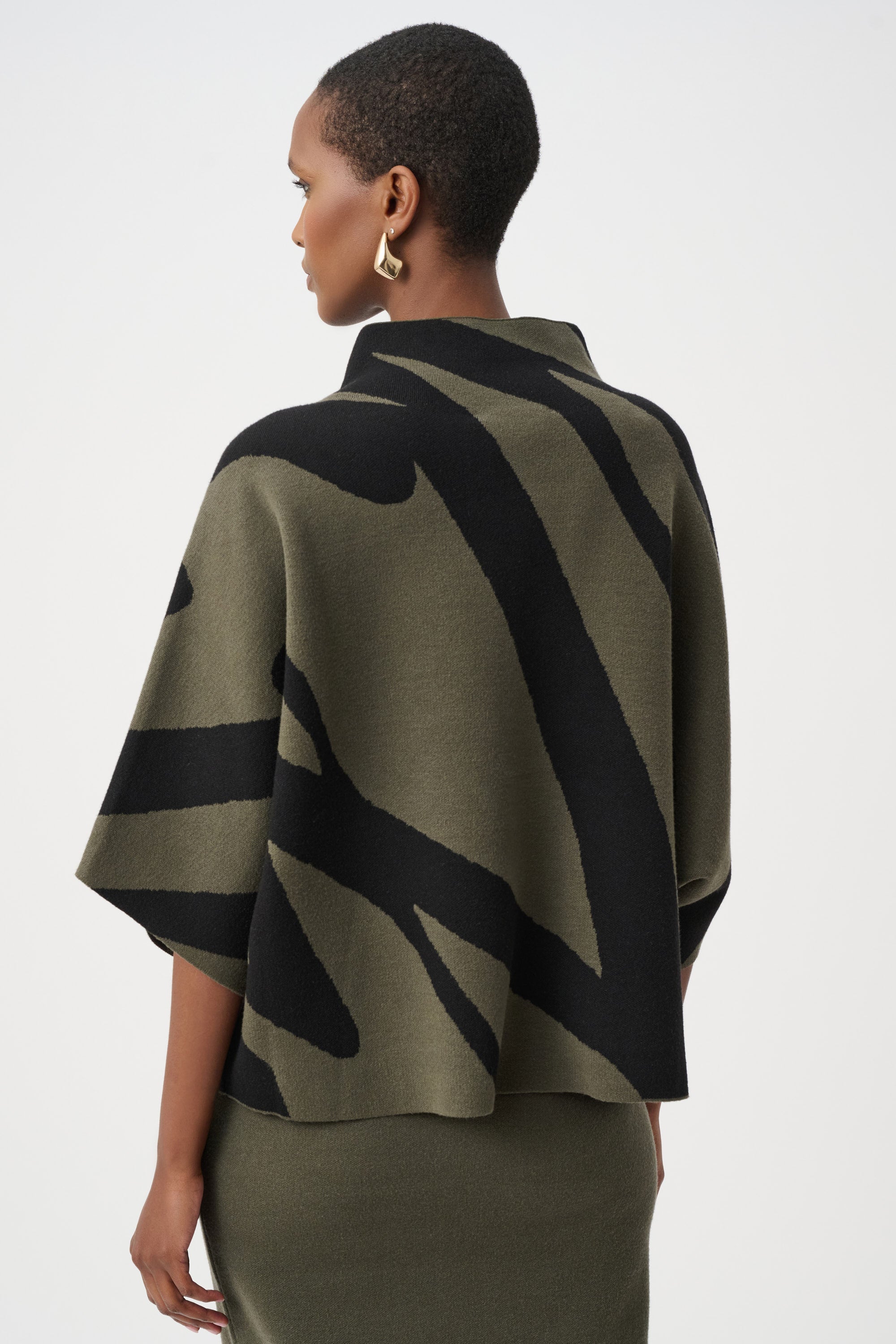 Abstract Funnel-Neck Sweater - Avocado/Black