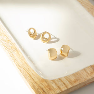 Ribbed Round Post Earring - Gold