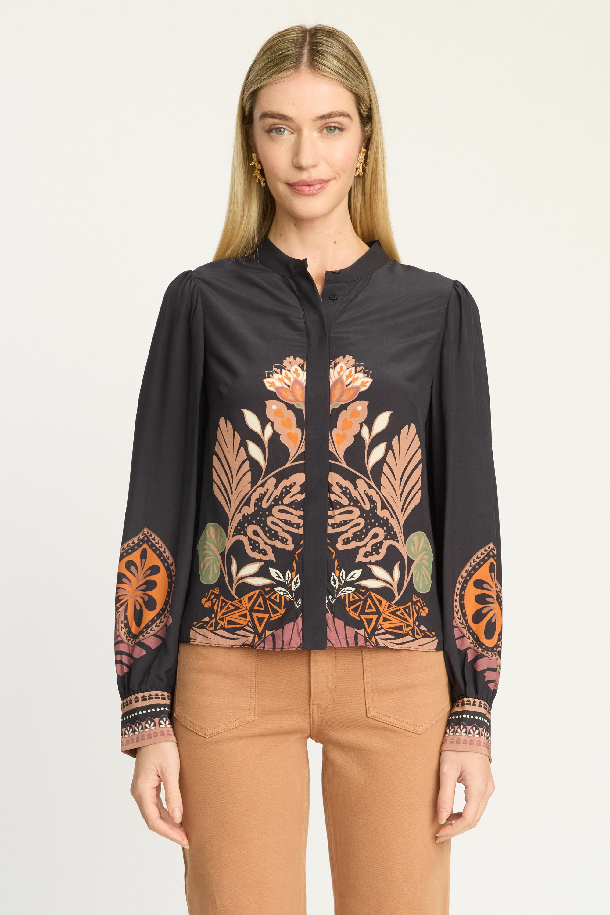 Riley Top - Black Crouching Cheetah
