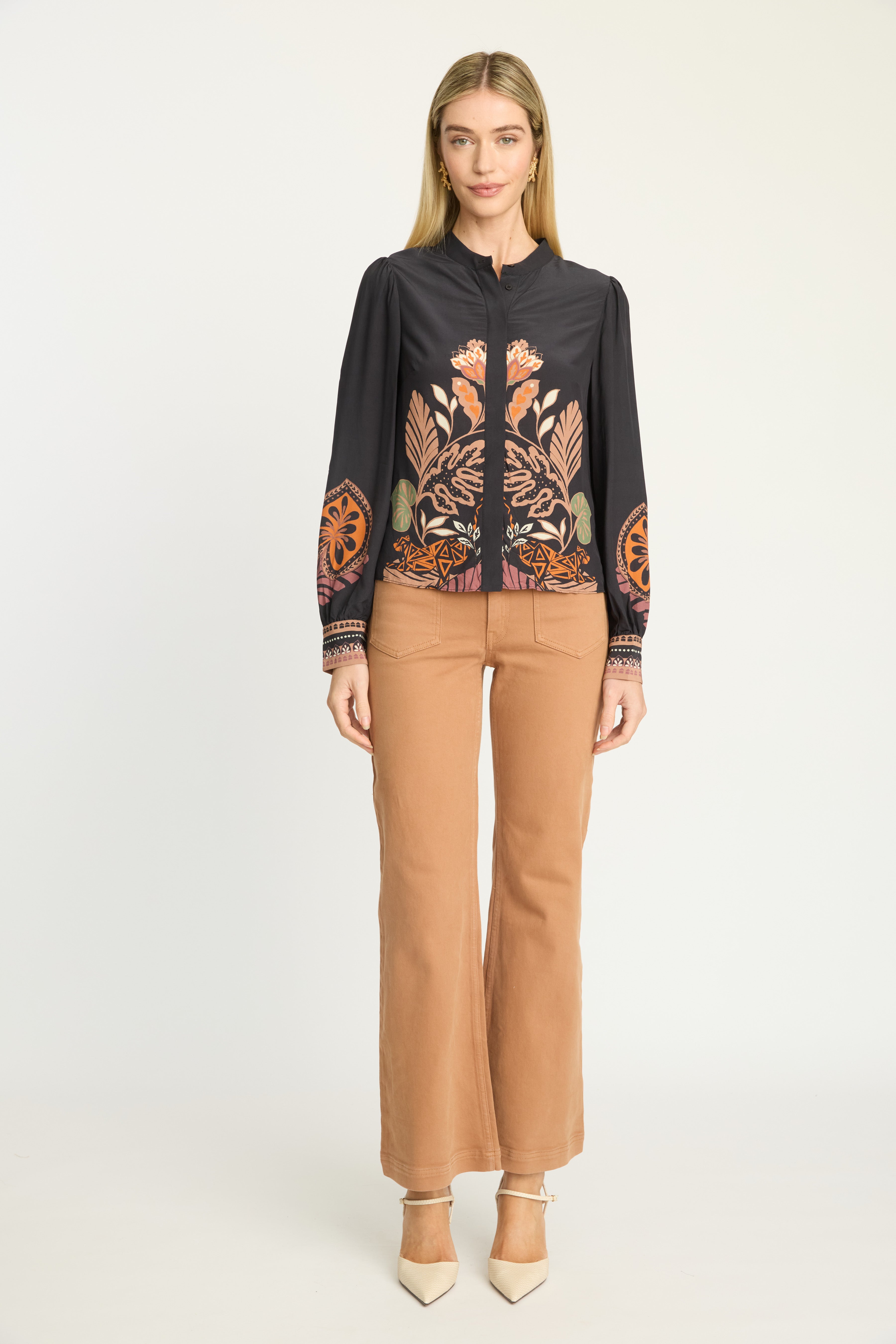 Riley Top - Black Crouching Cheetah
