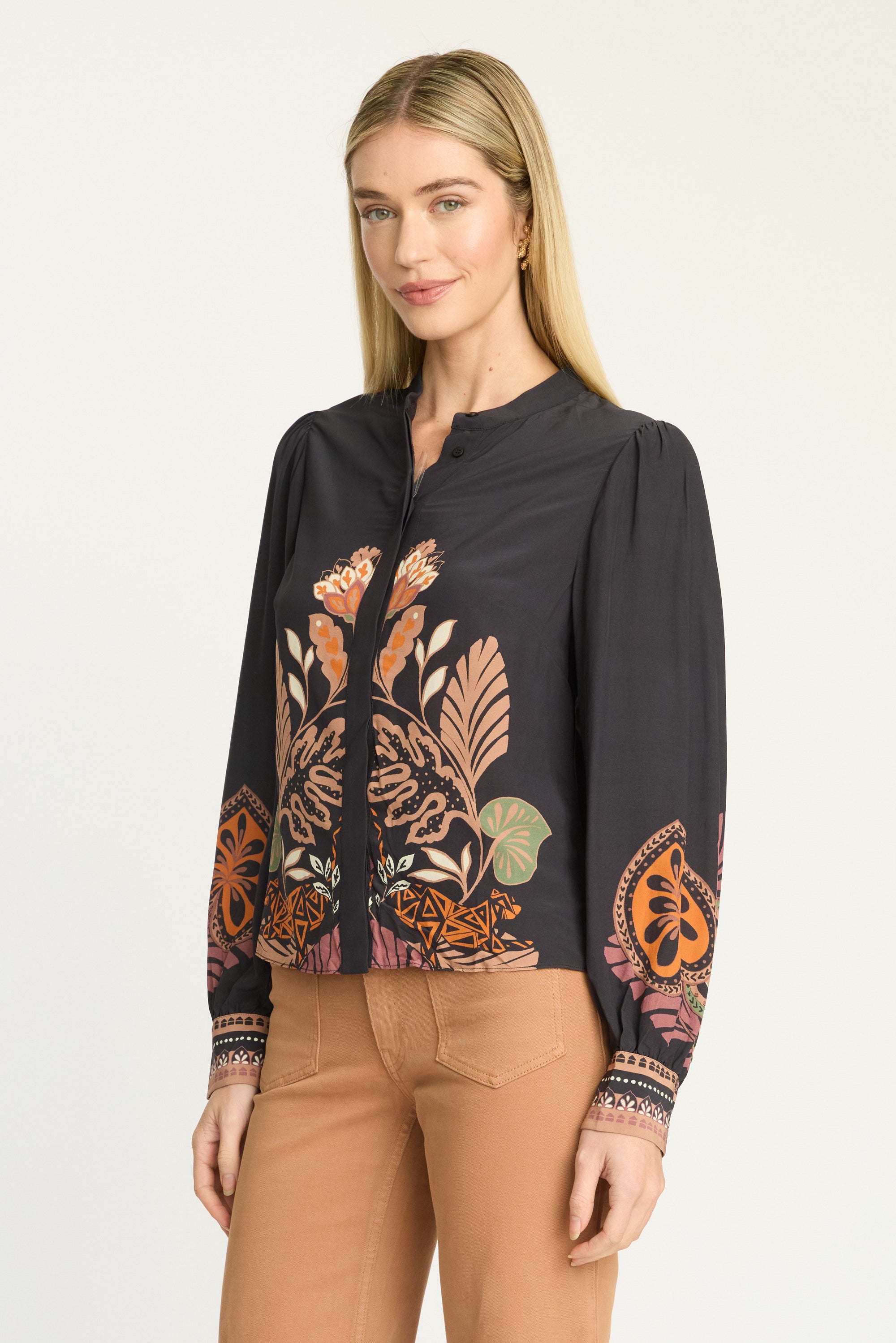 Riley Top - Black Crouching Cheetah