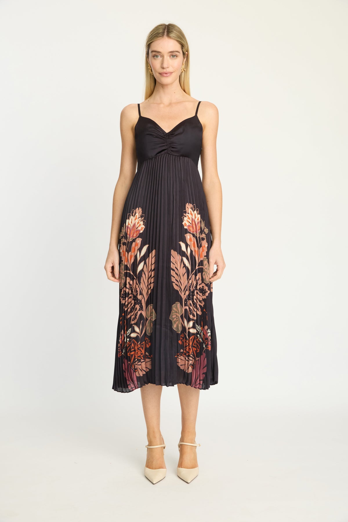 Donna Dress - Black Crouching Cheetah
