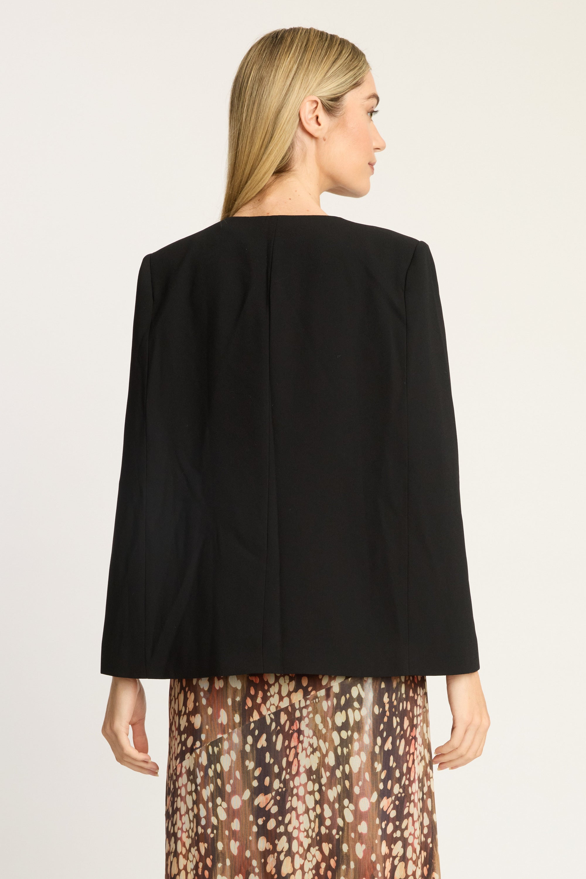 Mala Capelet - Black