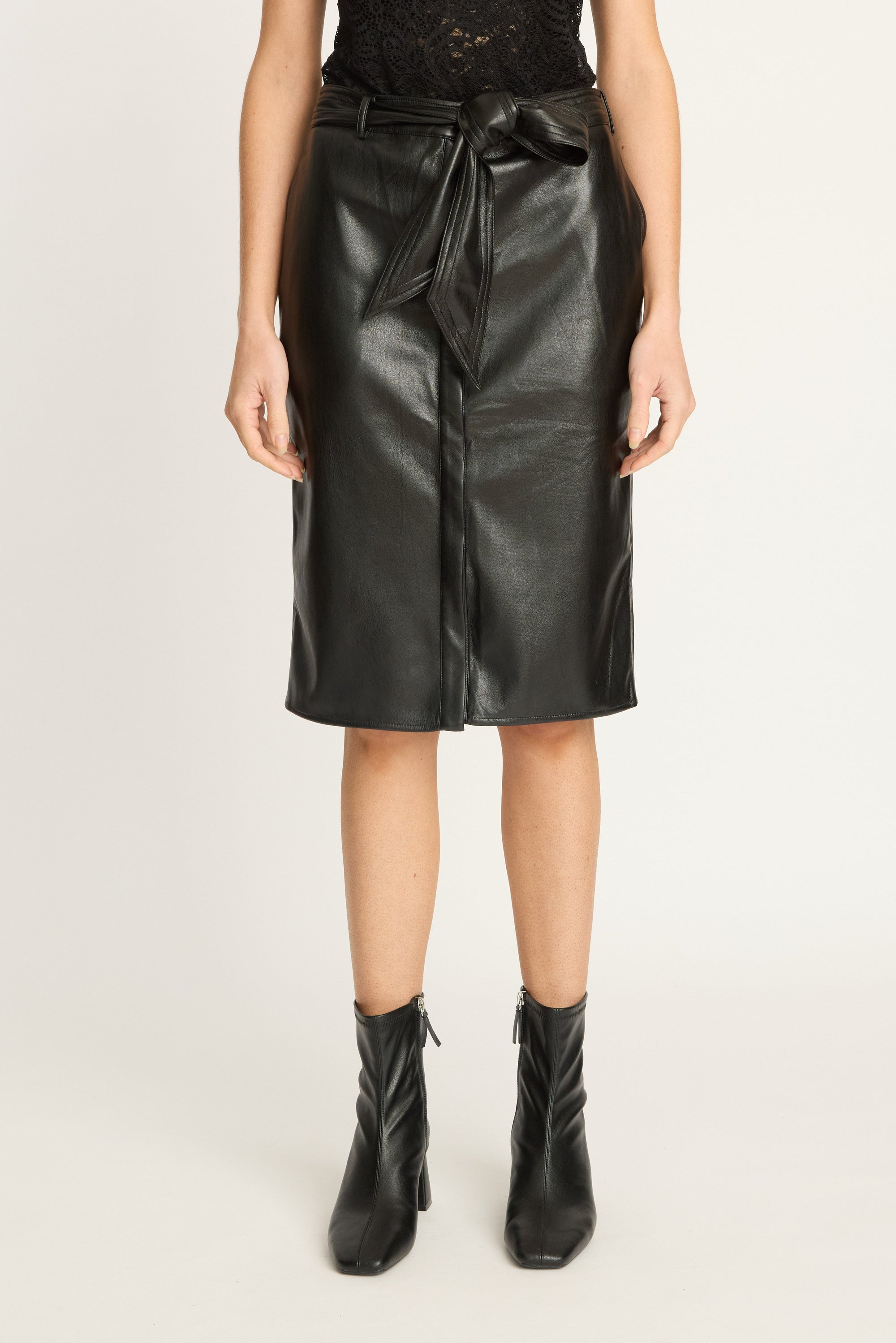 Sora Skirt - Black